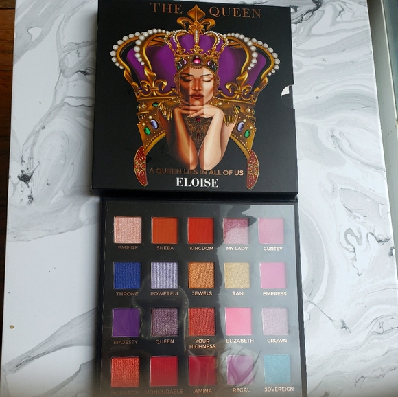 Eloise The Queen Eyeshadow Palette - Picture 4 of 4